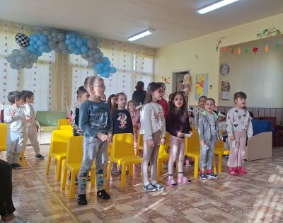 Седмица на четенето в ДГ "Трети март" с 4.Б клас от ОУ „Св. Климент Охридски“ – гр. Плевен 8